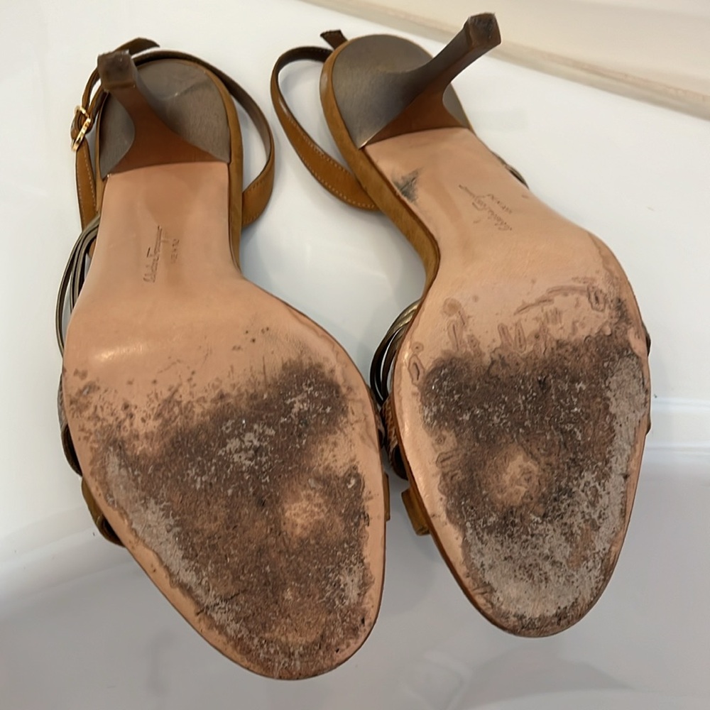 Authentic Ferragamo slingbacks - Picture 5 of 8
